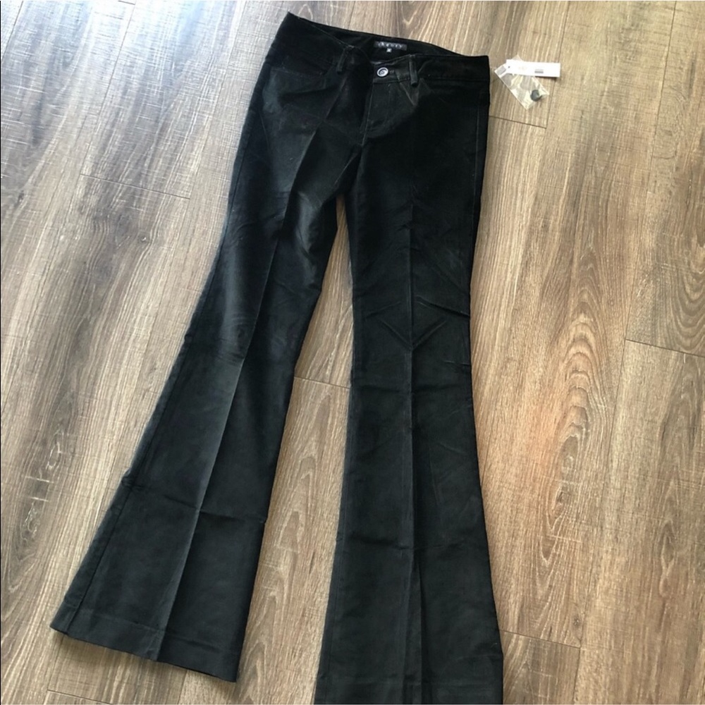 NWT Theory Black Bell Bottom Verachi Pants…